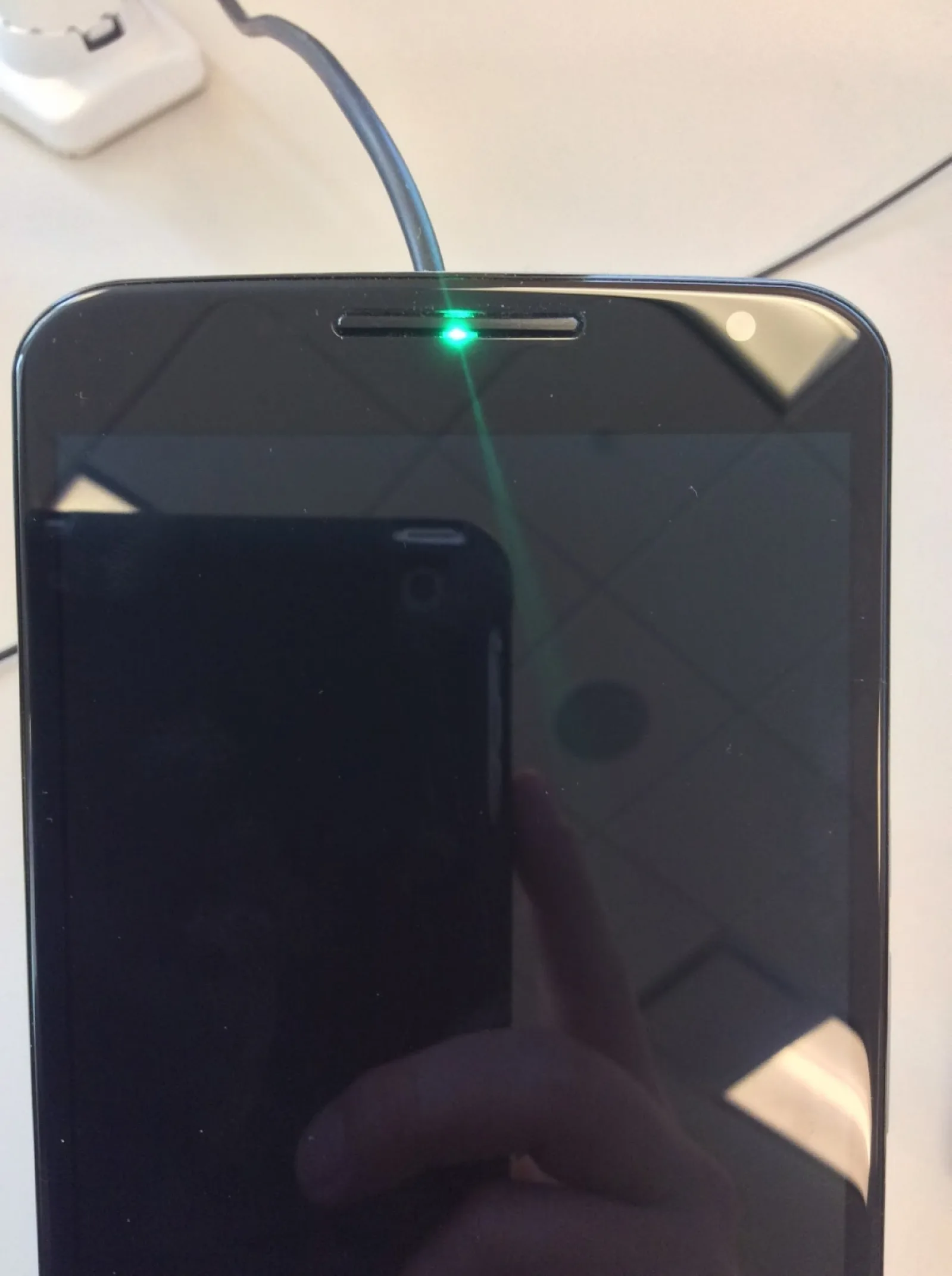 Nexus 6 are un LED pentru notificări ascuns În zona difuzorului superior