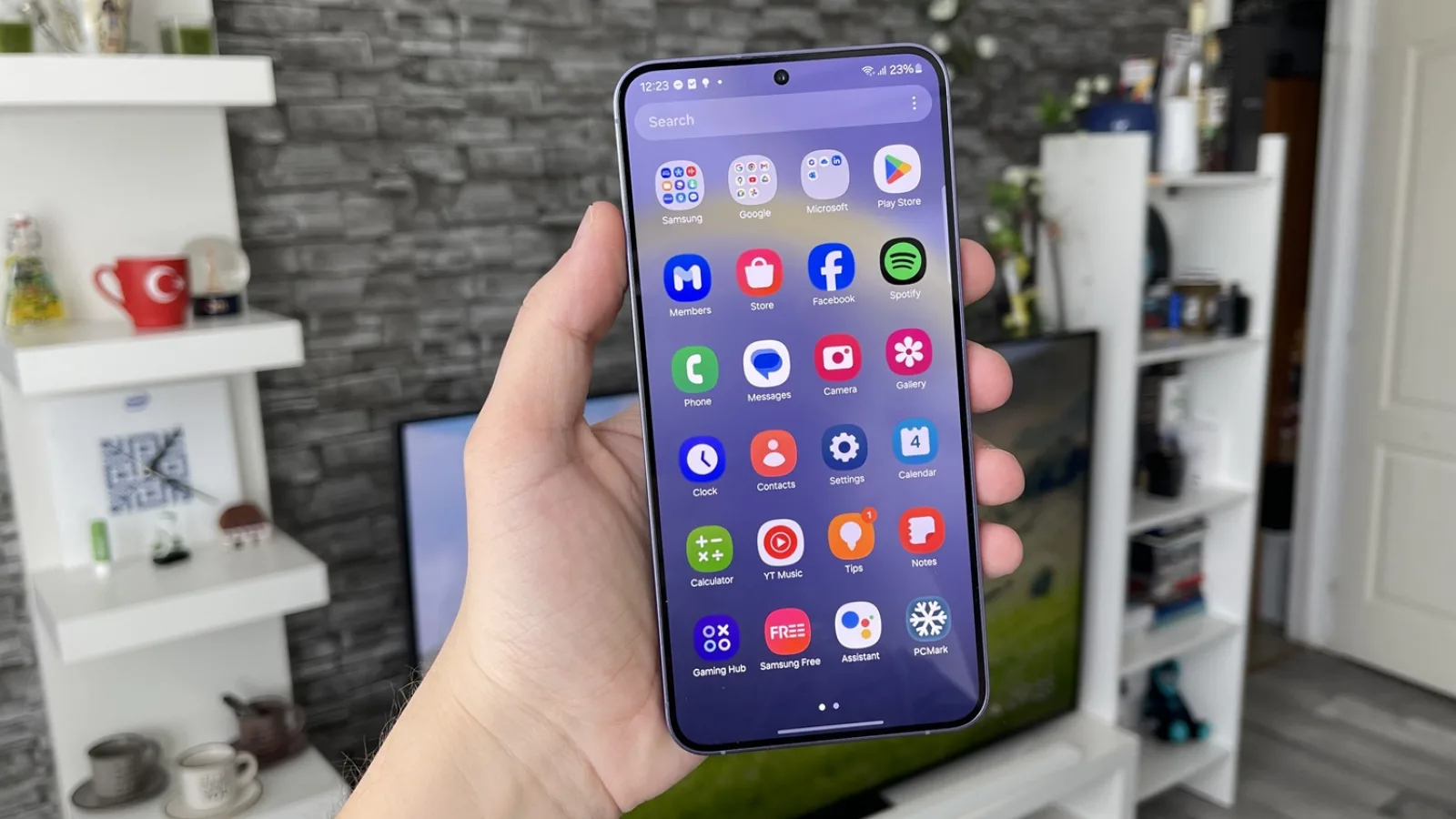 Samsung Galaxy S24+: Display mai mare, mai luminos, cu panou LTPO acum