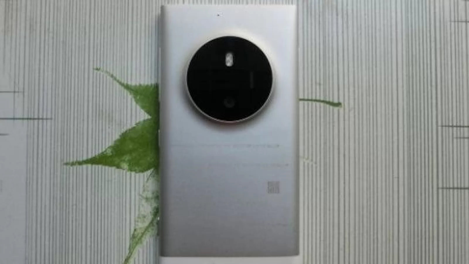 Microsoft Lumia 1030 ar putea sosi la pachet cu un senzor de 50 megapixeli (zvon)