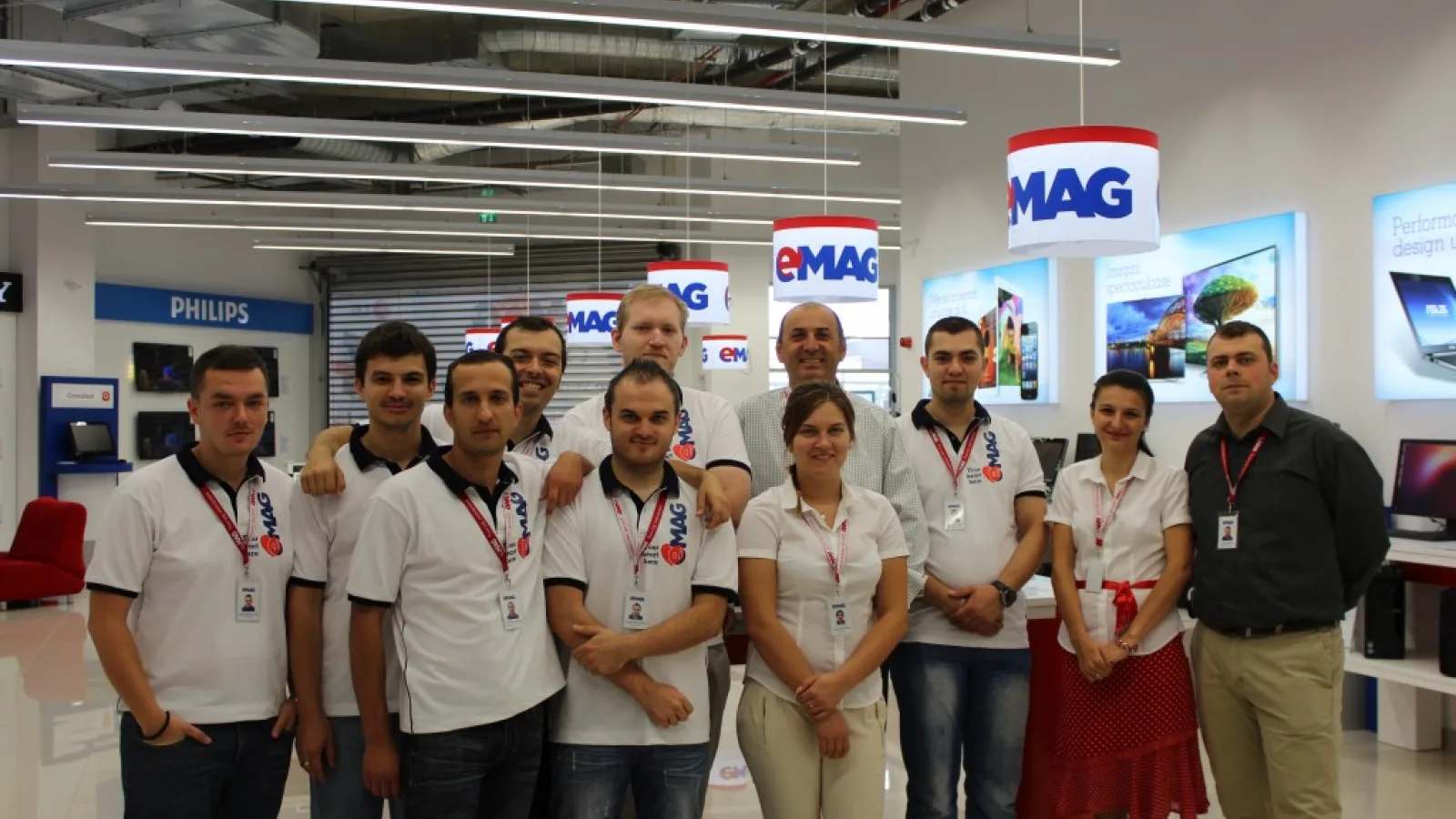 eMAG sărbătorește 13 ani de la Înființare pe data de 8 decembrie printr-o campanie specială de reduceri!