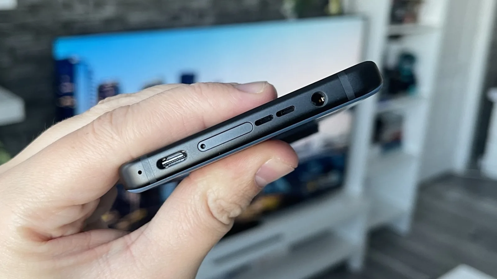 ASUS Zenfone 11 Ultra: Baterie care nu sare departe de predecesor, în ciuda dimensiunilor sale