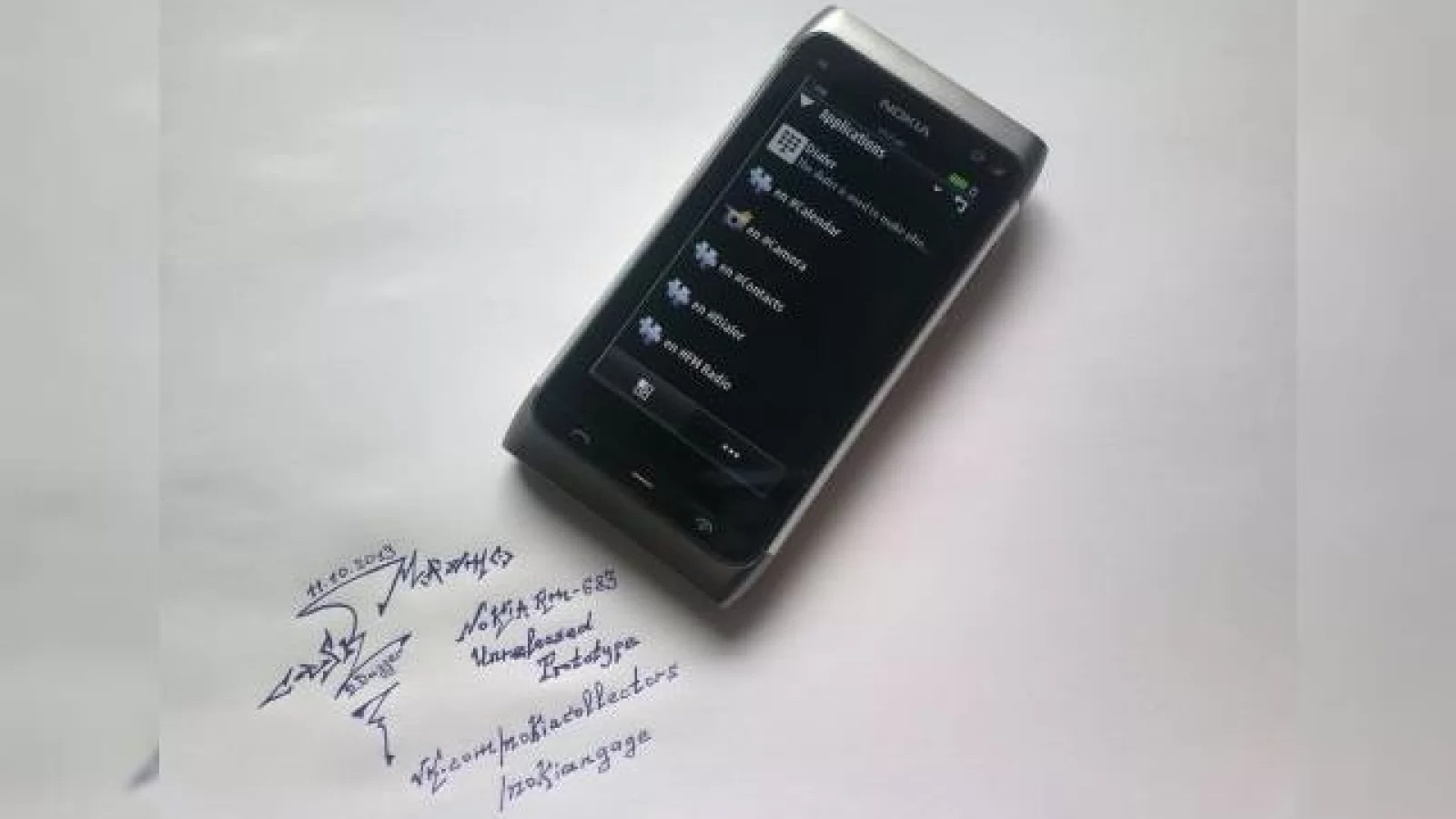 Nokia Atlantic RM-683 ajunge pe Internet sub formă de prototip, e modelul din filmul SF Real Steel