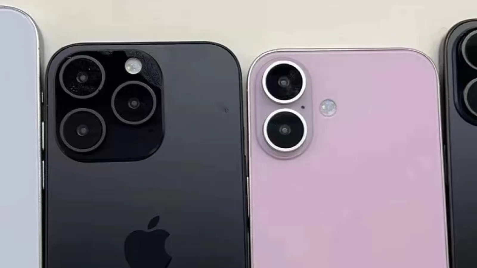 Seria iPhone 16 se lasă admirată sub formă de machete, cu un model Pro Max gigant la 6.9 inch și noi module foto pentru variantele de bază