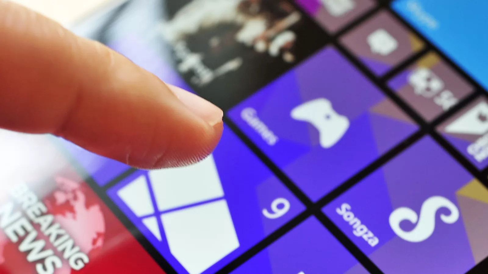 Windows 10 va aduce În versiunea mobila tile-uri "expansive", acționabile prin 3D Touch