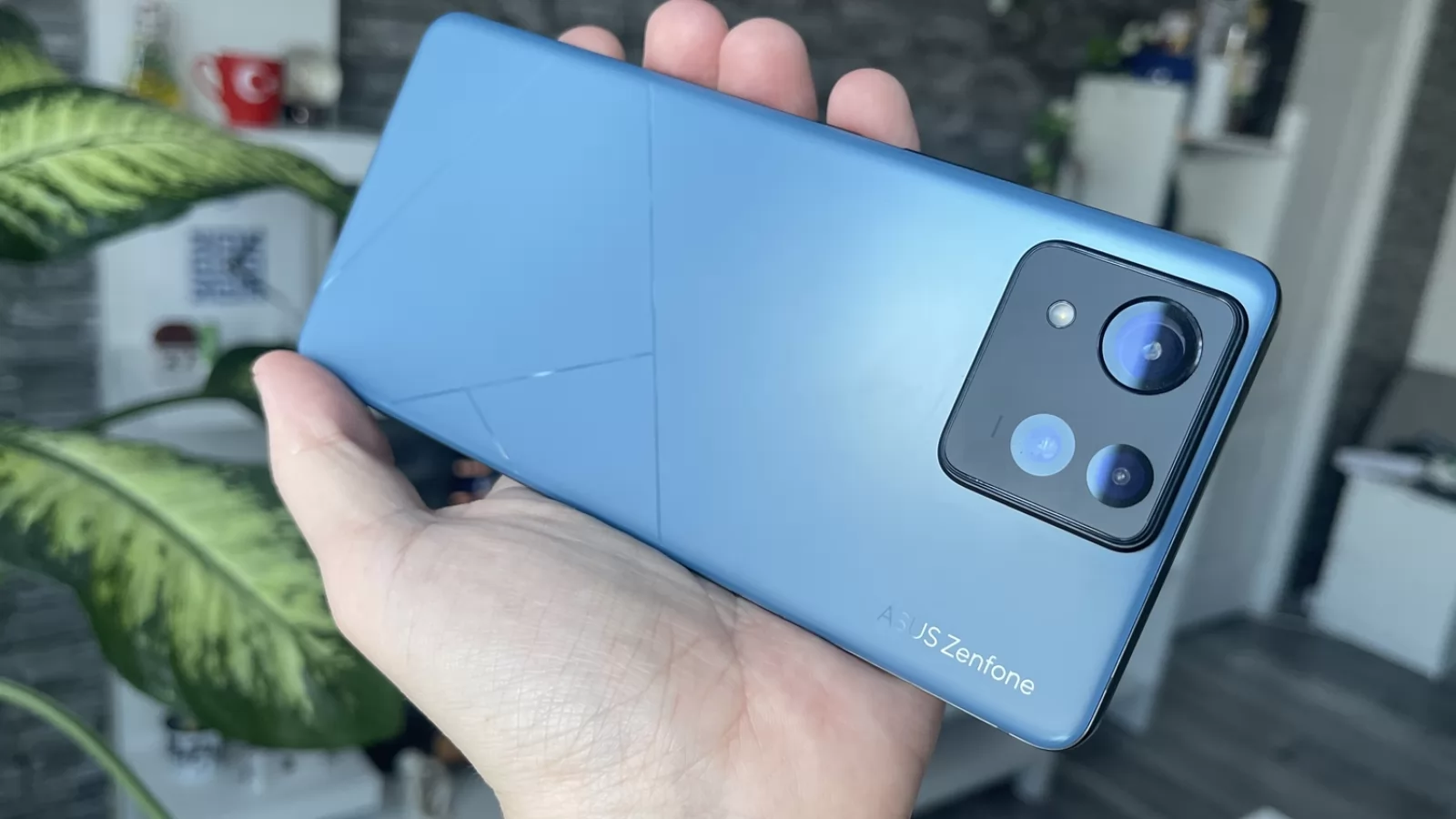 ASUS Zenfone 11 Ultra: Cameră cu upgrade-uri notabile față de predecesor, ce redă culori OK și face față cu brio când vine vorba de captura video