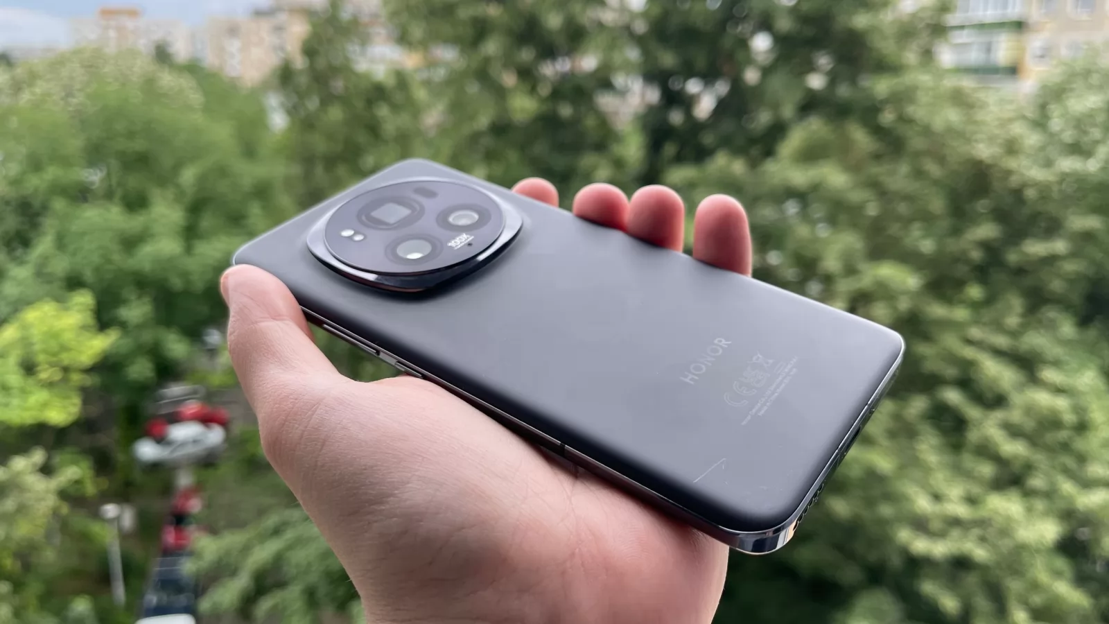 HONOR Magic6 Pro: Hardware cu upgrade de cameră tele, CPU, baterie