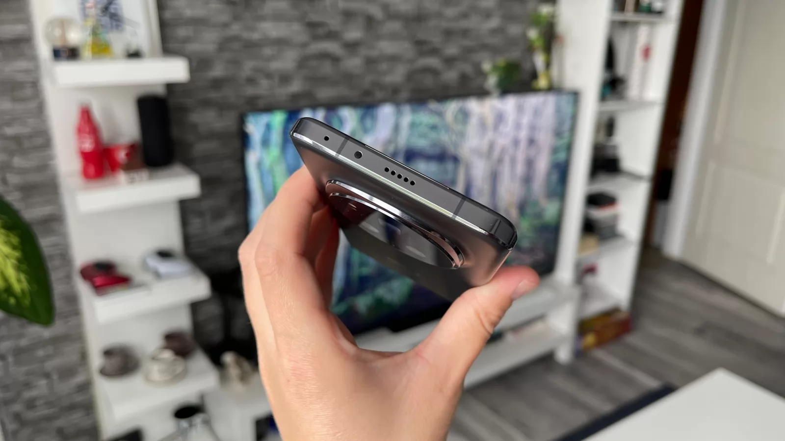 HONOR Magic6 Pro: Acustică stereo, cu un plus la gaming