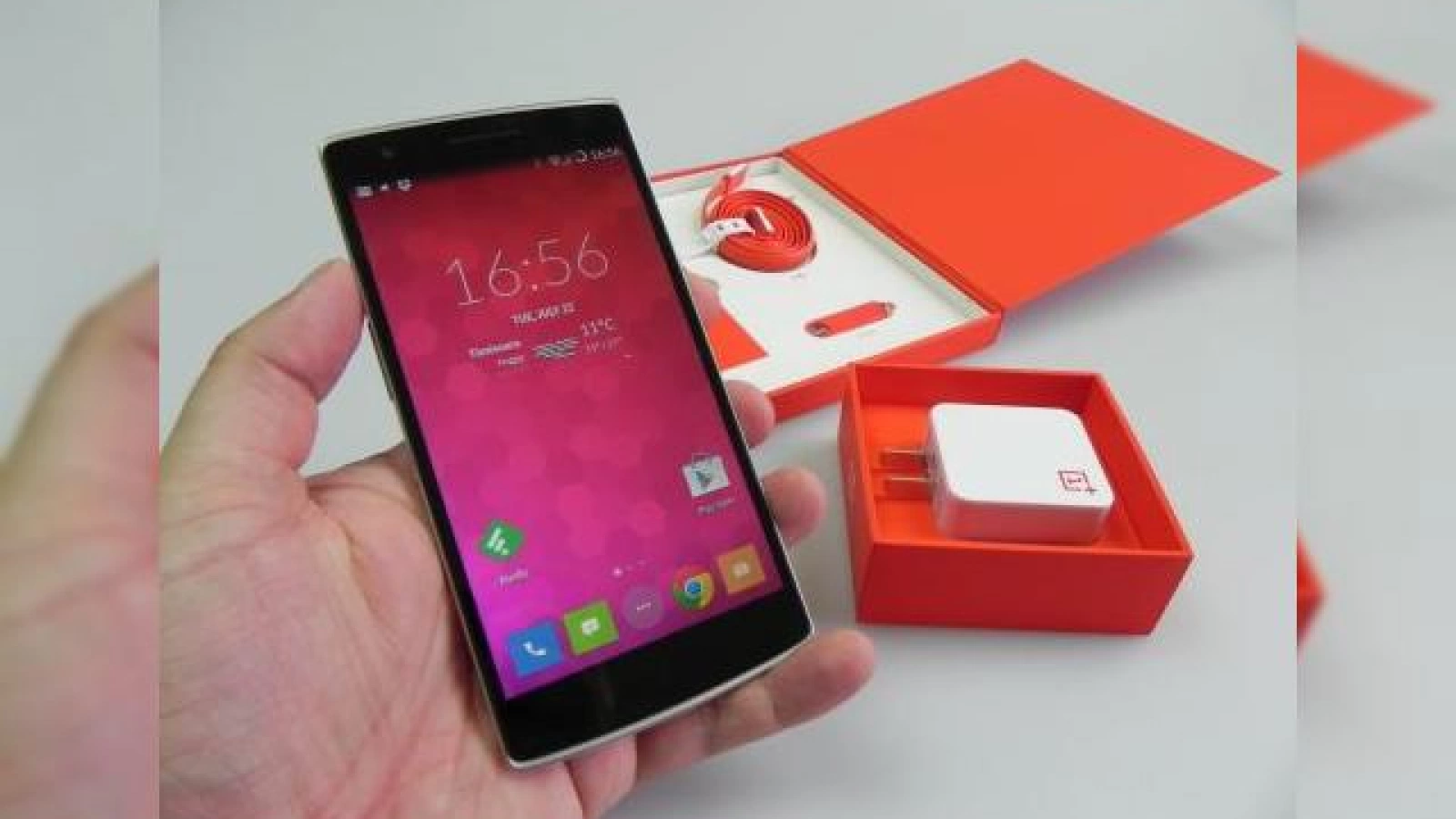 OnePlus Încearcă să scape de problemele din India, afirma că folosește alt CyanogenMod decât firma Micromax