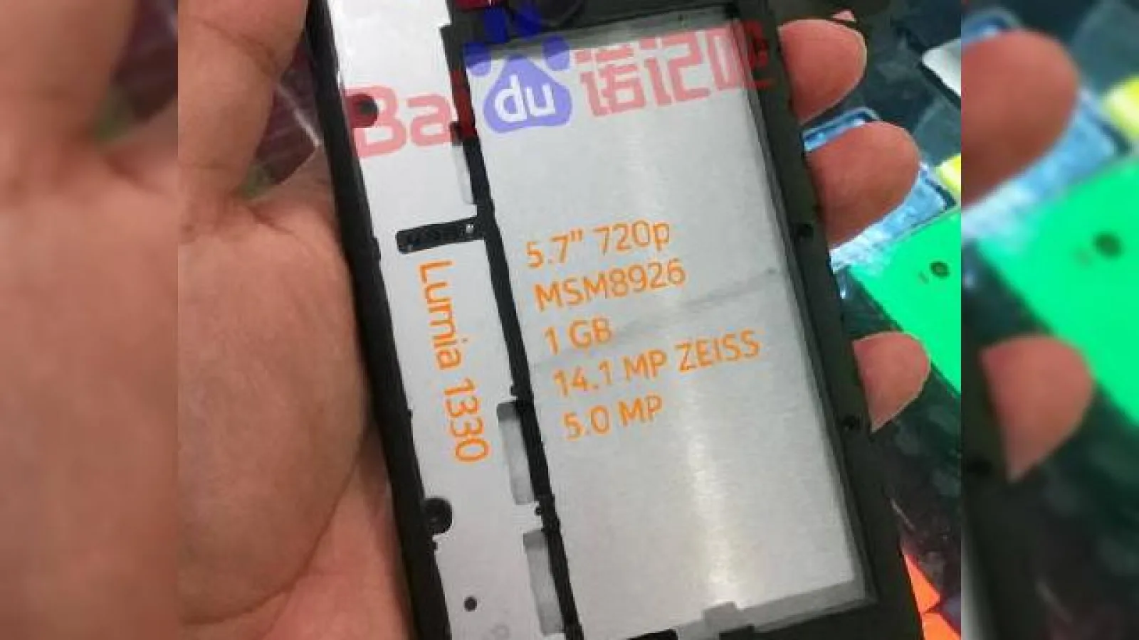Phabletul Lumia 1330 ajunge pe web Într-o presupusă imagine hands on