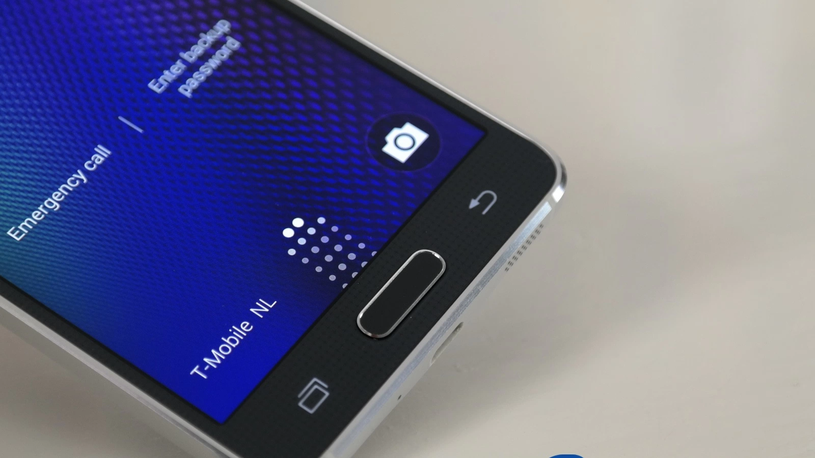 Samsung Galaxy Alpha nu va mai fi produs, Galaxy A5 Îi va lua locul pe piață