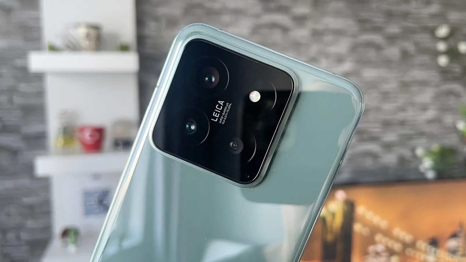Ce îmbunătățiri va primi Xiaomi 15 la nivel de cameră foto? Macro sensibil, deschidere mai mare a senzorului principal, lentile de generație nouă