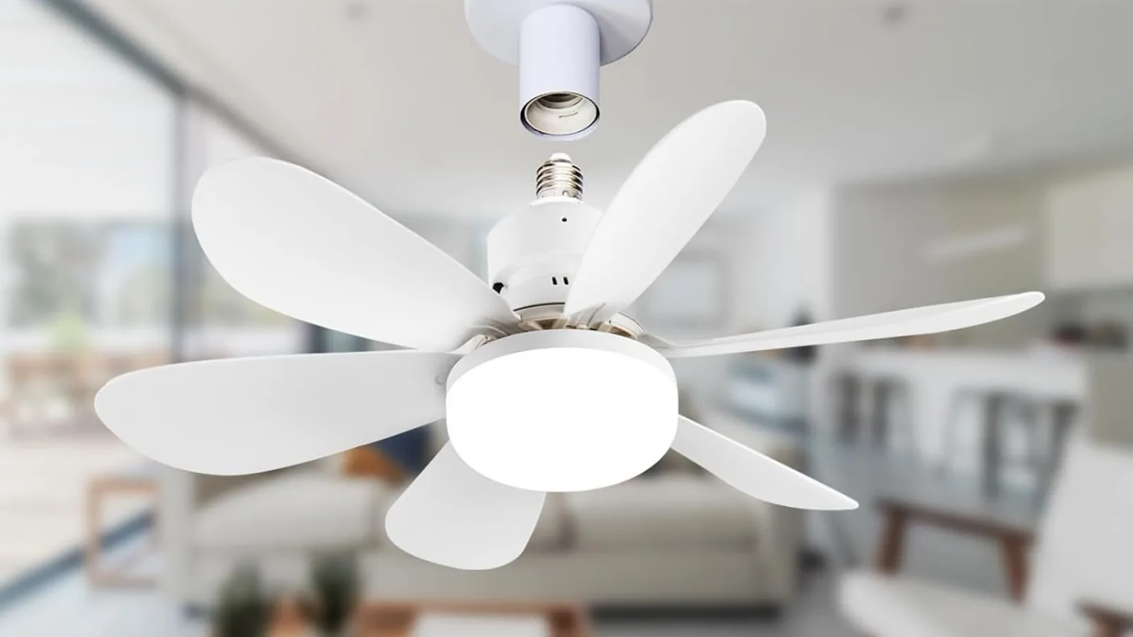 E LUNI e AMAZON: Azi vă recomandăm un ventilator de tavan cu lumină LED încorporată și telecomandă, ușor de montat în orice locuință