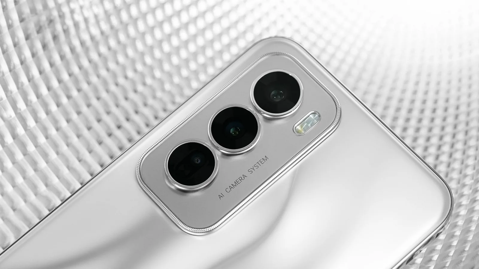 Se anunță downgrade-uri pentru modelele OPPO Reno12 comercializate în Europa; Varianta Pro apare în Geekbench