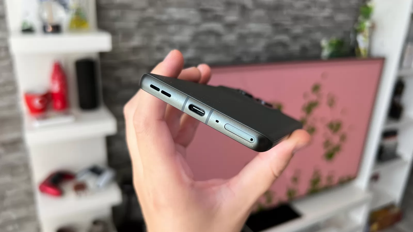 Motorola edge 50 Ultra: Acustică cu difuzoare stereo "pe bune", claritate, bas și Dolby Atmos