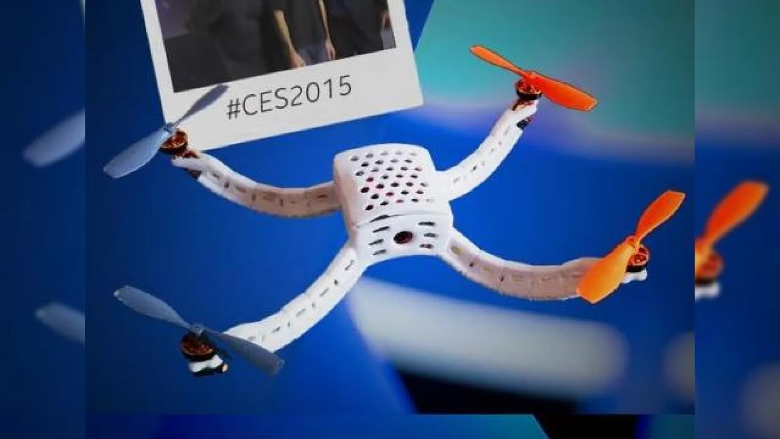 CES 2015: Nixie este o dronă purtabila, autonomă și care realizează selfie-uri