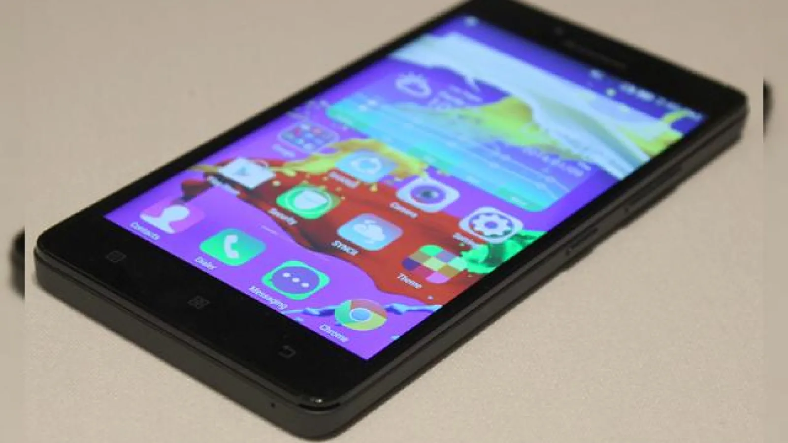 CES 2015: Lenovo A6000 este un smartphone Android cu procesor 64 bit și preț cu adevarat accesibil