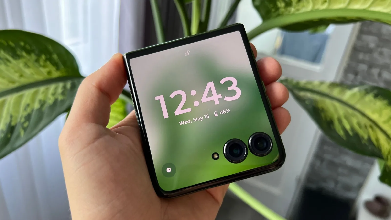Motorola RAZR 50 Ultra: Display extern și mai mare decât la predecesor, cută care nu se mai simte pe ecranul pliabil
