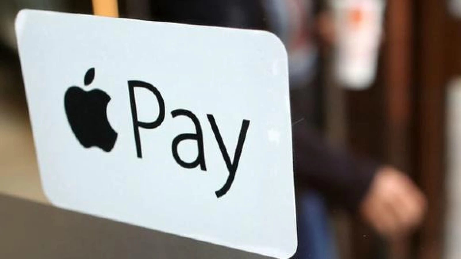 Apple Pay creează panică în rândul clienților OTP, Raiffeisen și a altor bănci din Ungaria; Tranzacțiile eronate alarmează utilizatorii