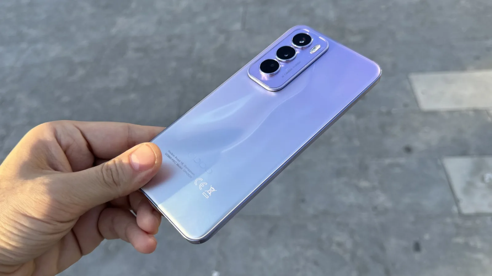 OPPO reno12 Pro: Hardware high midrange, cu 3 camere de 50 MP