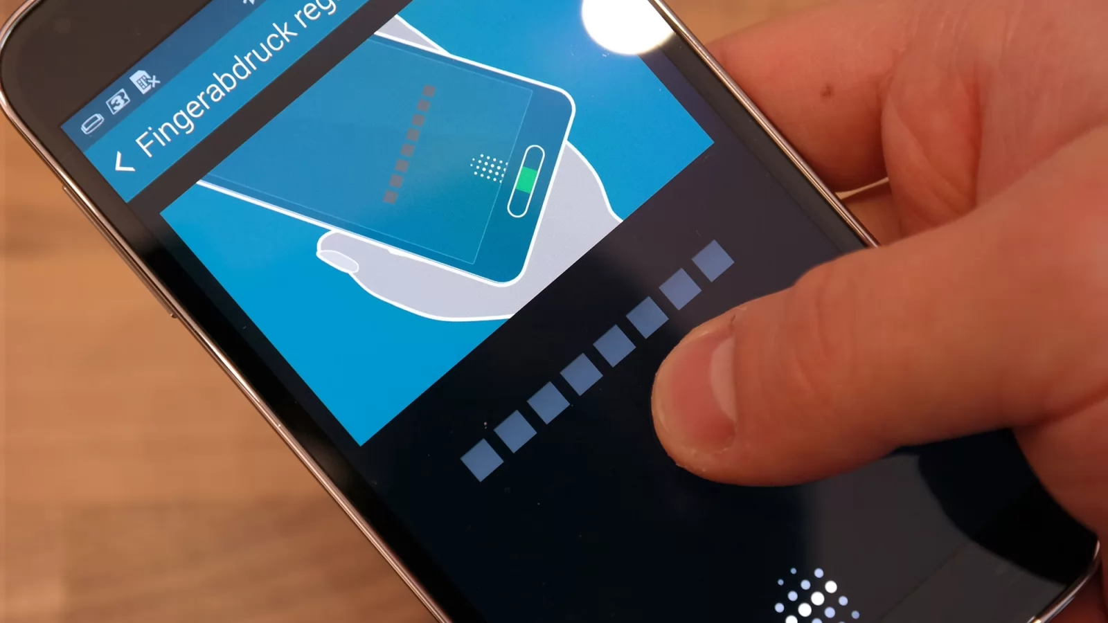 Galaxy S6 va veni cu un senzor pentru amprente asemănător celui de pe iPhone, conform unor surse credibile