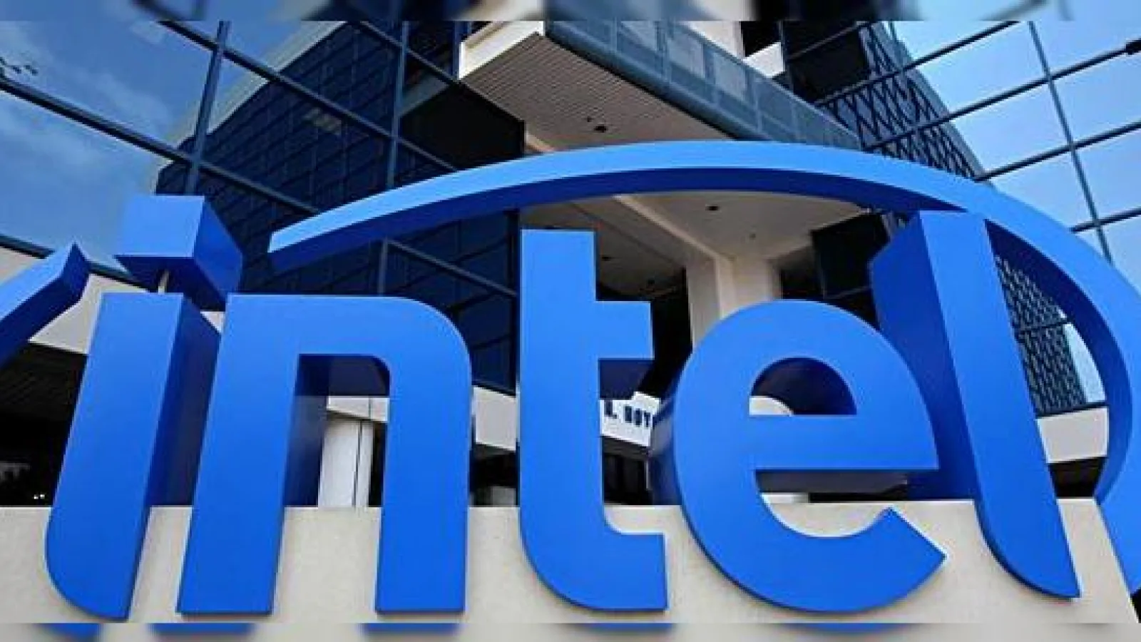 CEO-ul Intel nu crede că Apple va face trecerea la procesoare ARM pe MacBook-uri