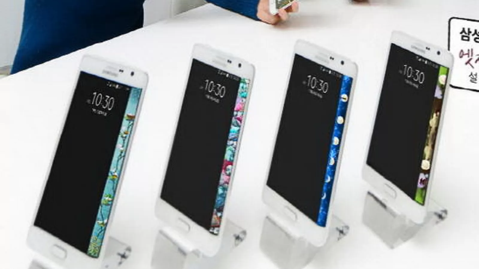 Samsung Galaxy S6 ar putea veni cu un corp ce combină metalul cu sticla și cu design unibody