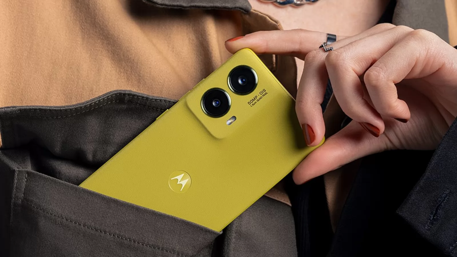 Preț și disponibilitate Motorola moto G85 în România