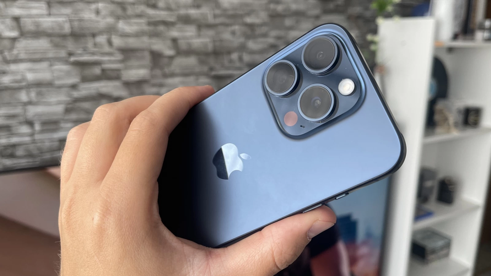 iPhone 16 Pro va rivaliza cu flagship-uri Ultra în materie de zoom; Ce știm despre noua cameră Tetraprism?