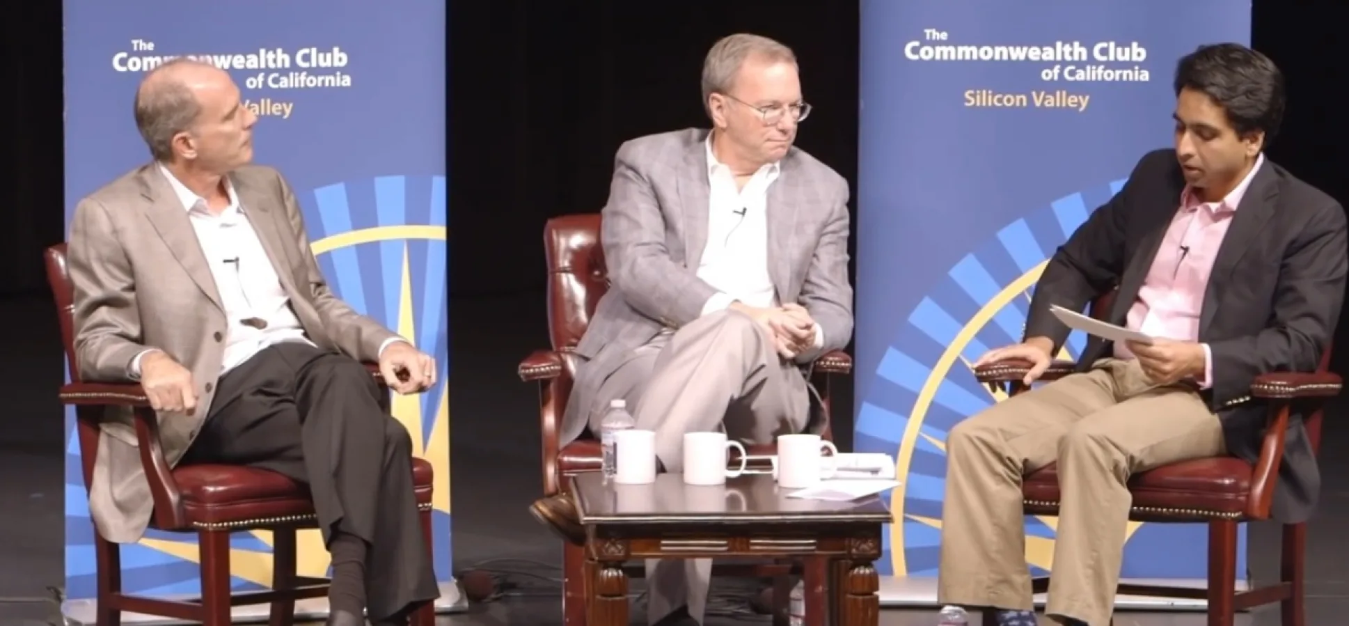 Eric Schmidt, directorul executiv Google, declară că eroul său este Steve Jobs