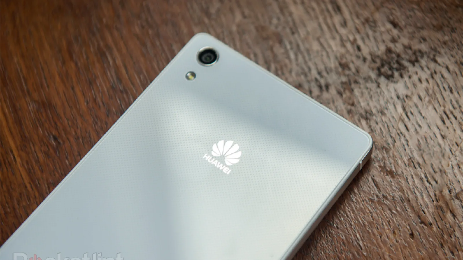 Huawei Ascend P8 va fi lansat pe 15 aprilie la Londra, conform unui oficial al producătorului chinez