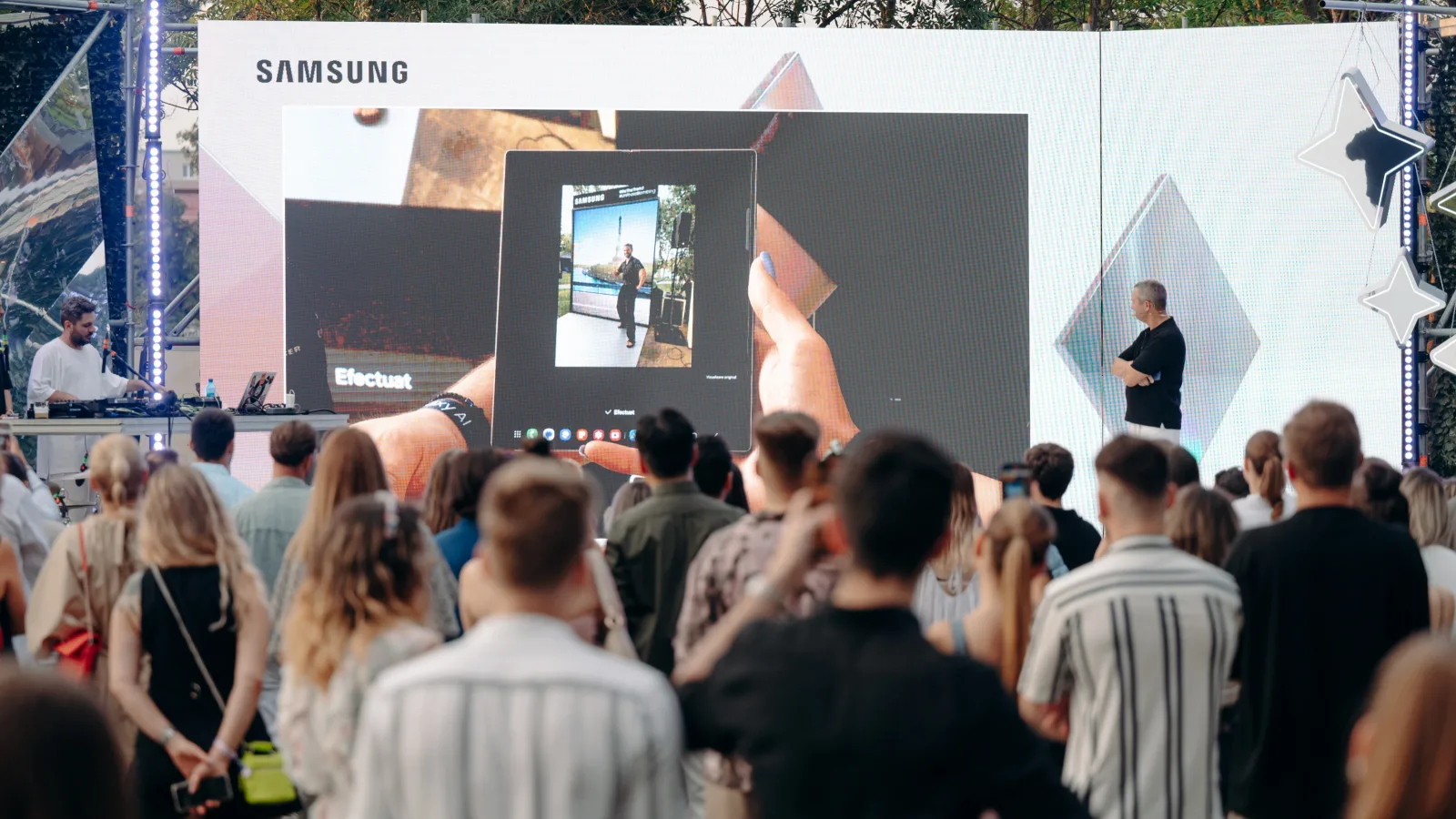 Samsung lansează noile Galaxy Z Flip6 și Z Fold6 în România, eveniment la care au luat parte și peste 500 de fani