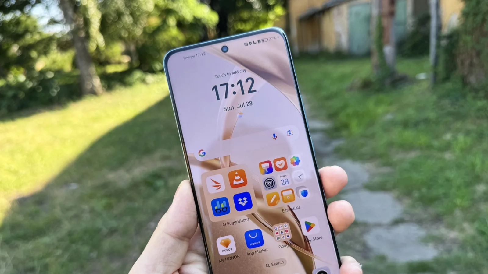 HONOR 200: Display cu nimic mai prejos de modelul Pro, protectiv cu ochii tăi