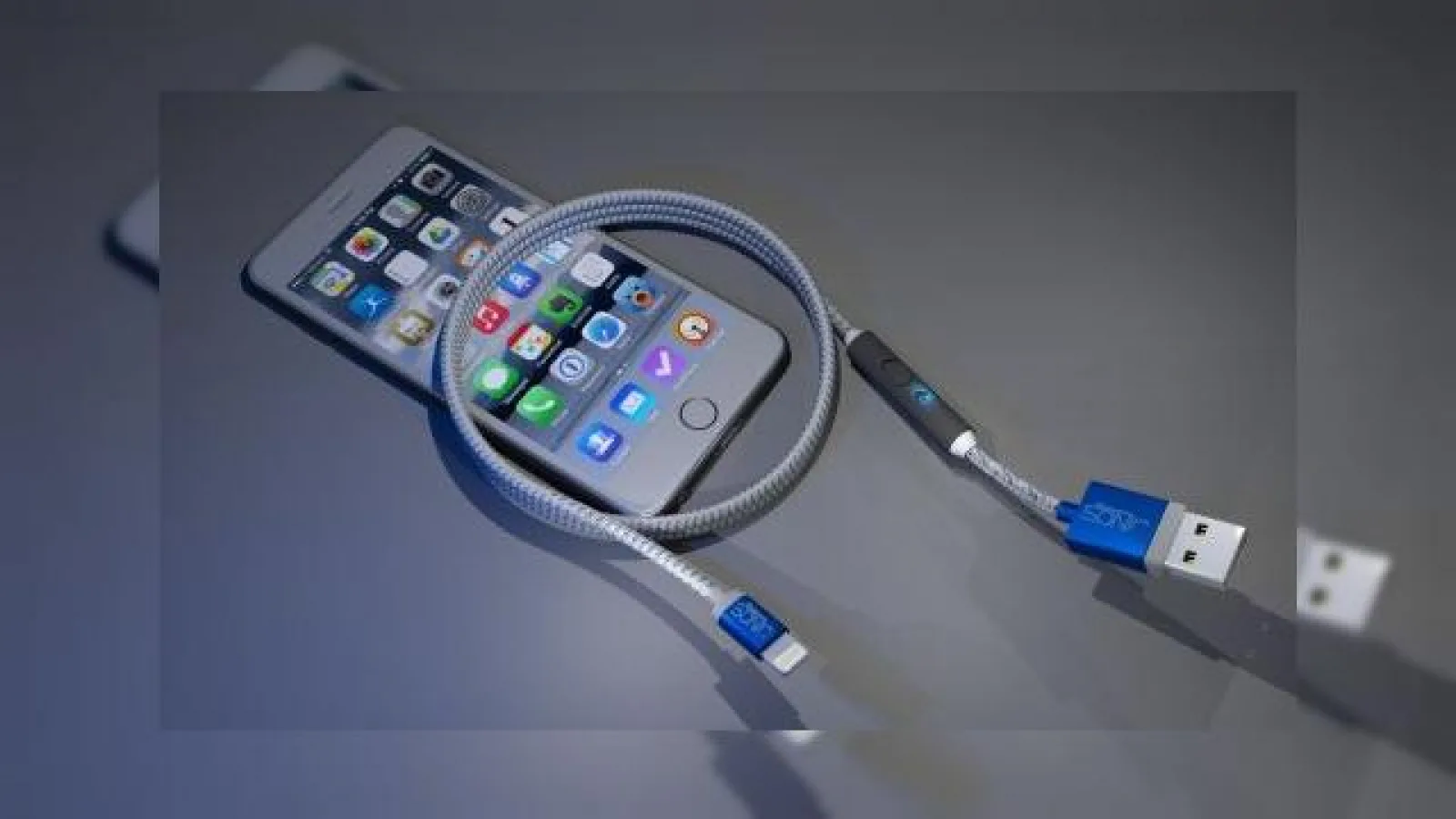 SONICable, un cablu avansat pentru iPhone şi telefoanele Android, capabil de încărcare de 2 ori mai rapidă ajunge un hit pe Indiegogo