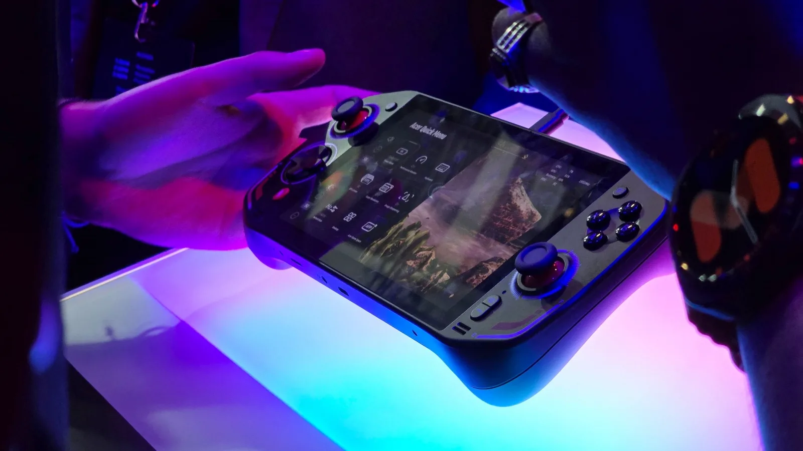 IFA 2024: Acer Nitro Blaze Hands-on - prima consolă de gaming portabilă de la Acer vrea să detroneze Steam Deck și ROG Ally