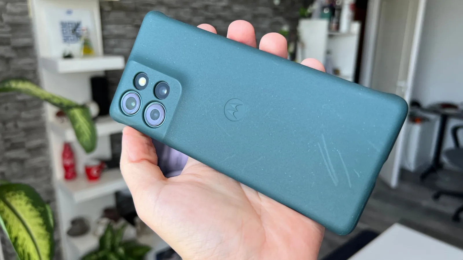 Motorola edge 50: Baterie mai mare decât Neo, dar ce diferențe avem la autonomie?