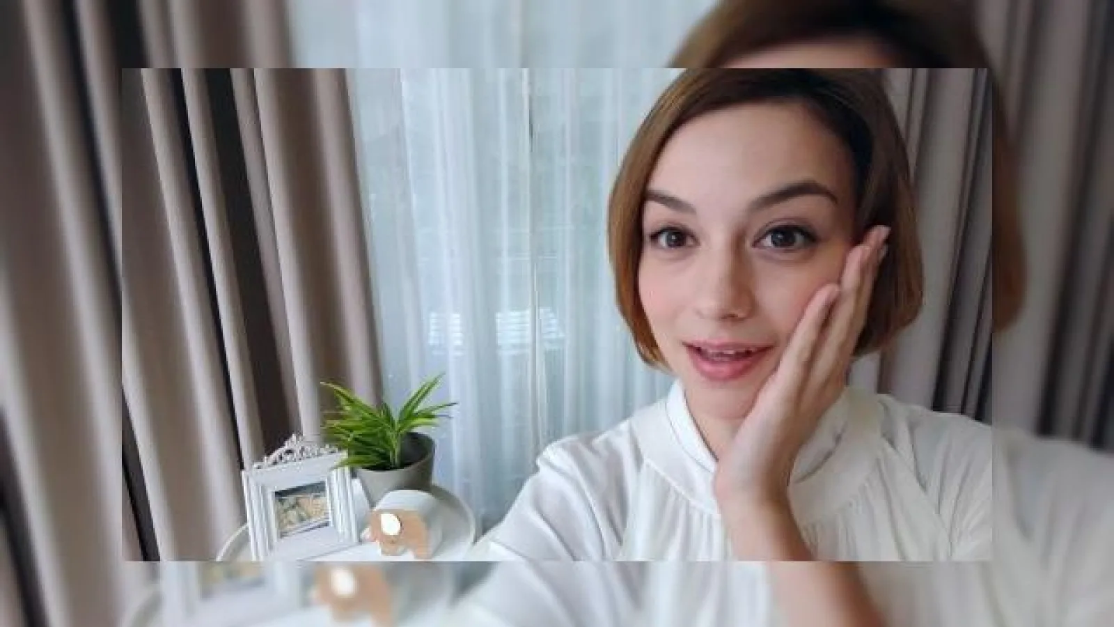 Iată posibile mostre foto realizate cu camerele lui HTC One M9; Selfie-urile arată foarte bine!