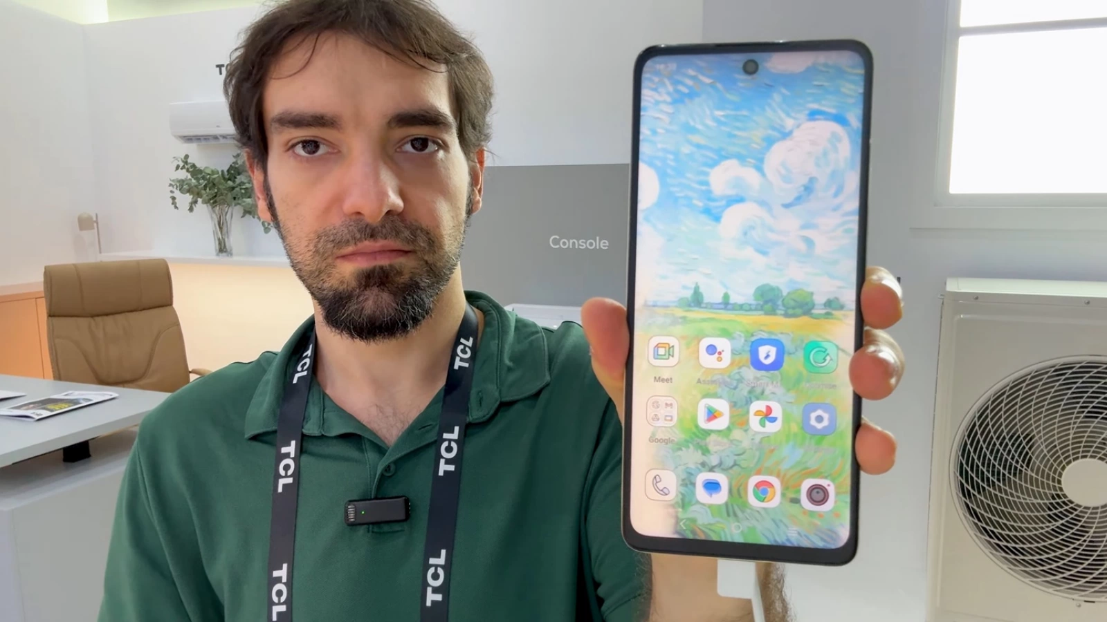 TCL 50 Pro NXTPAPER 5G la IFA 2024: Smartphone cu ecran care imită hârtia pentru o experiență unică de lectură, cu autonomie de până la 7 zile