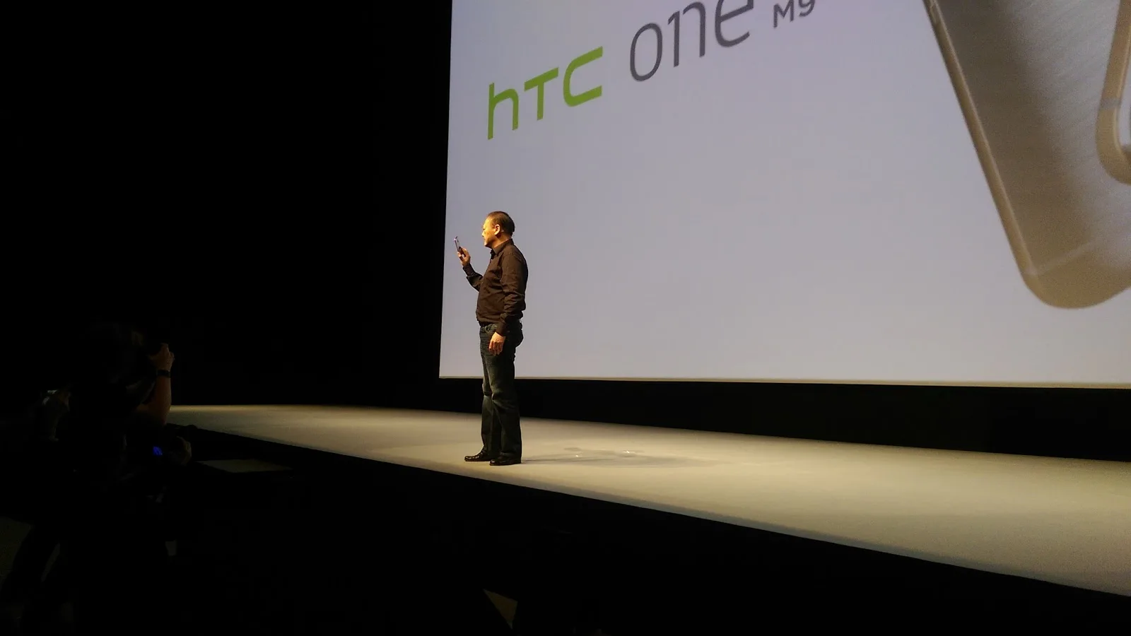 MWC 2015: HTC One M9 primeşte un hands on în exclusivitate pentru Mobilissimo.ro, în limba romană (Video)