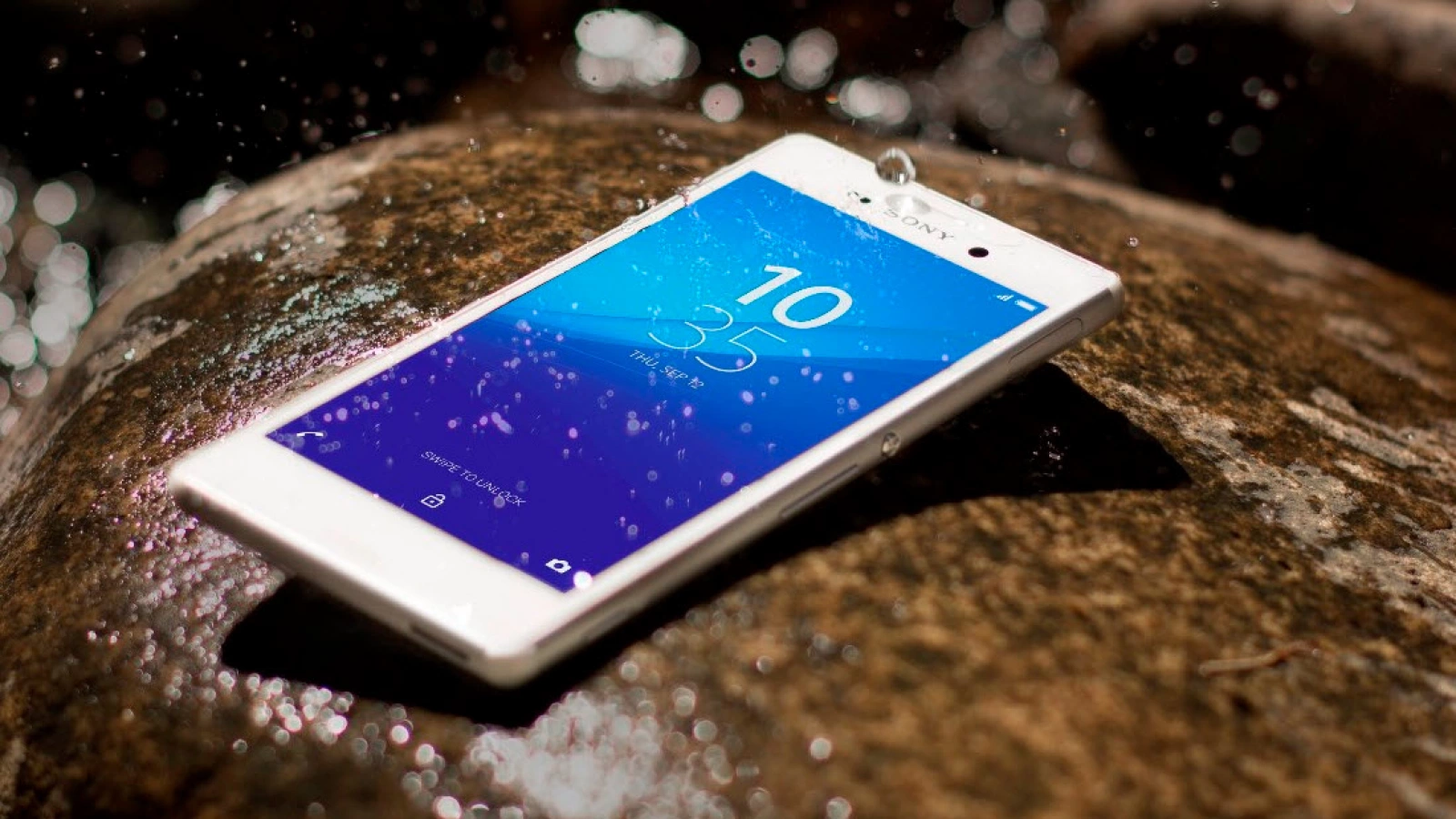 MWC 2015: Sony anunţa Xperia M4 Aqua, telefon midrange cu tendinţe "acvatice"