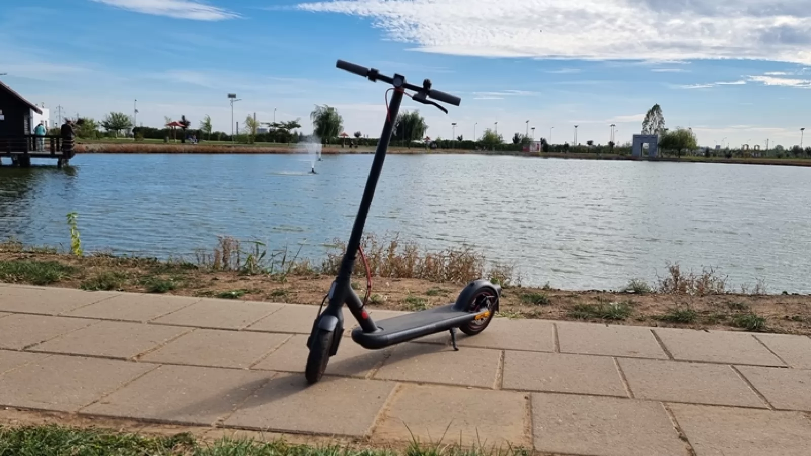 Ştiaţi că? Trotineta electrică are istorie de 100+ ani! Iată cine a inventat-o