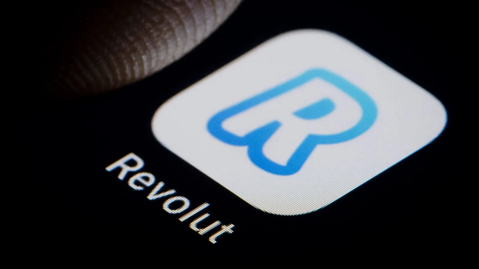 Revolut își deschide oficial o sucursală în România! Ce înseamnă IBAN-ul local pentru utilizatorii din țară?