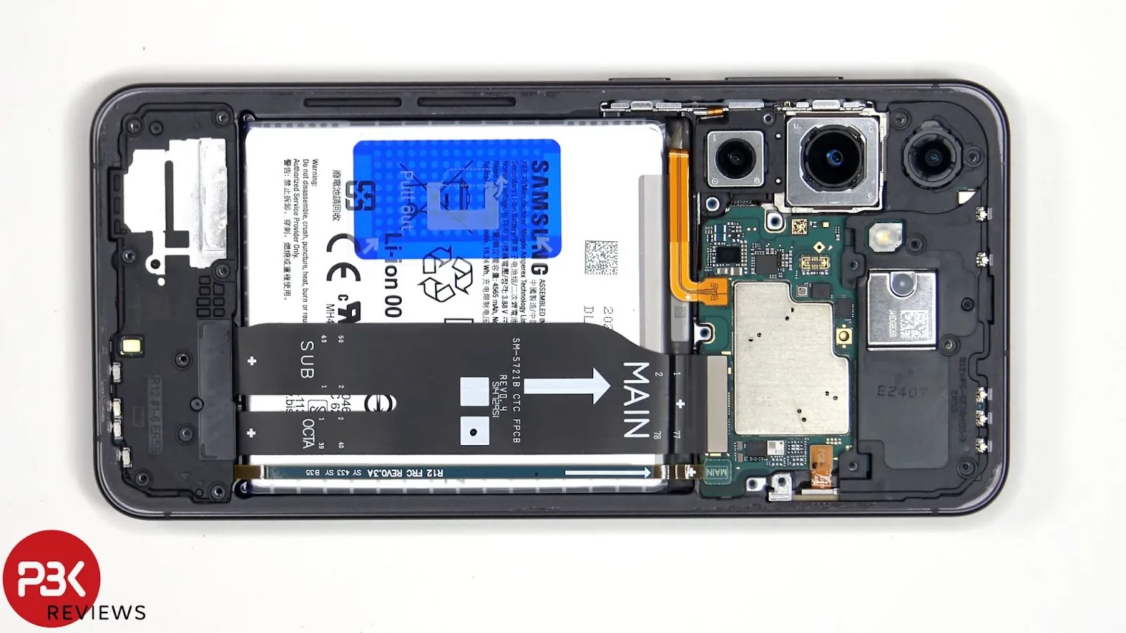 Samsung Galaxy S24 FE desfăcut în faţa camerei și este destul de uşor de reparat (Video)