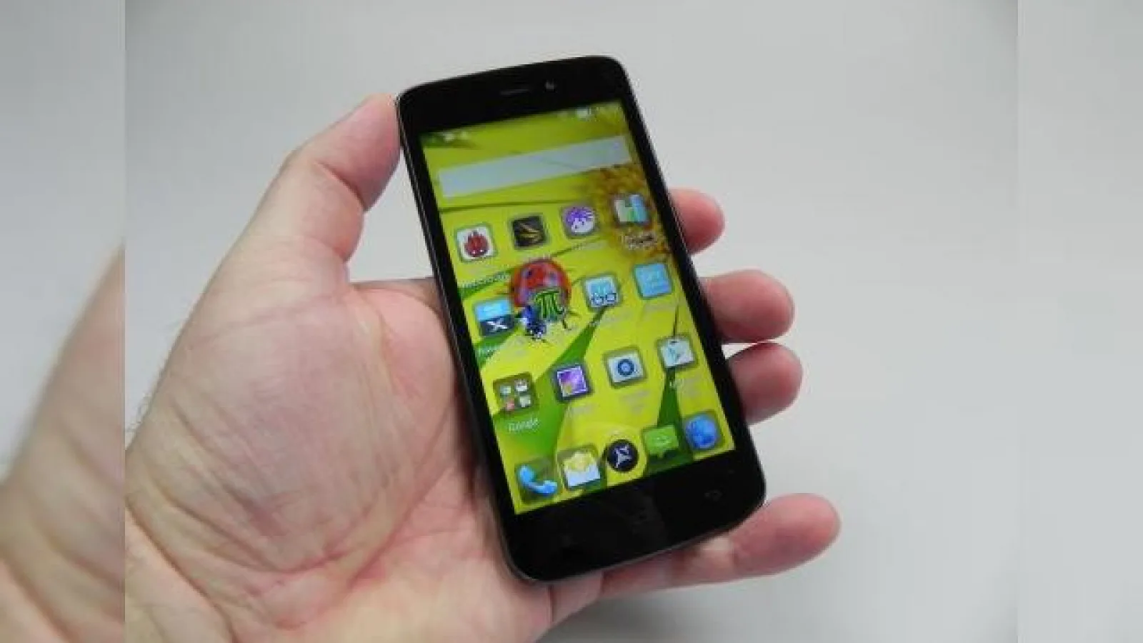 Allview V1 Viper i4G Review & Concurs: telefon ideal pentru pozele de pe Facebook postate din vacanţă (Video)