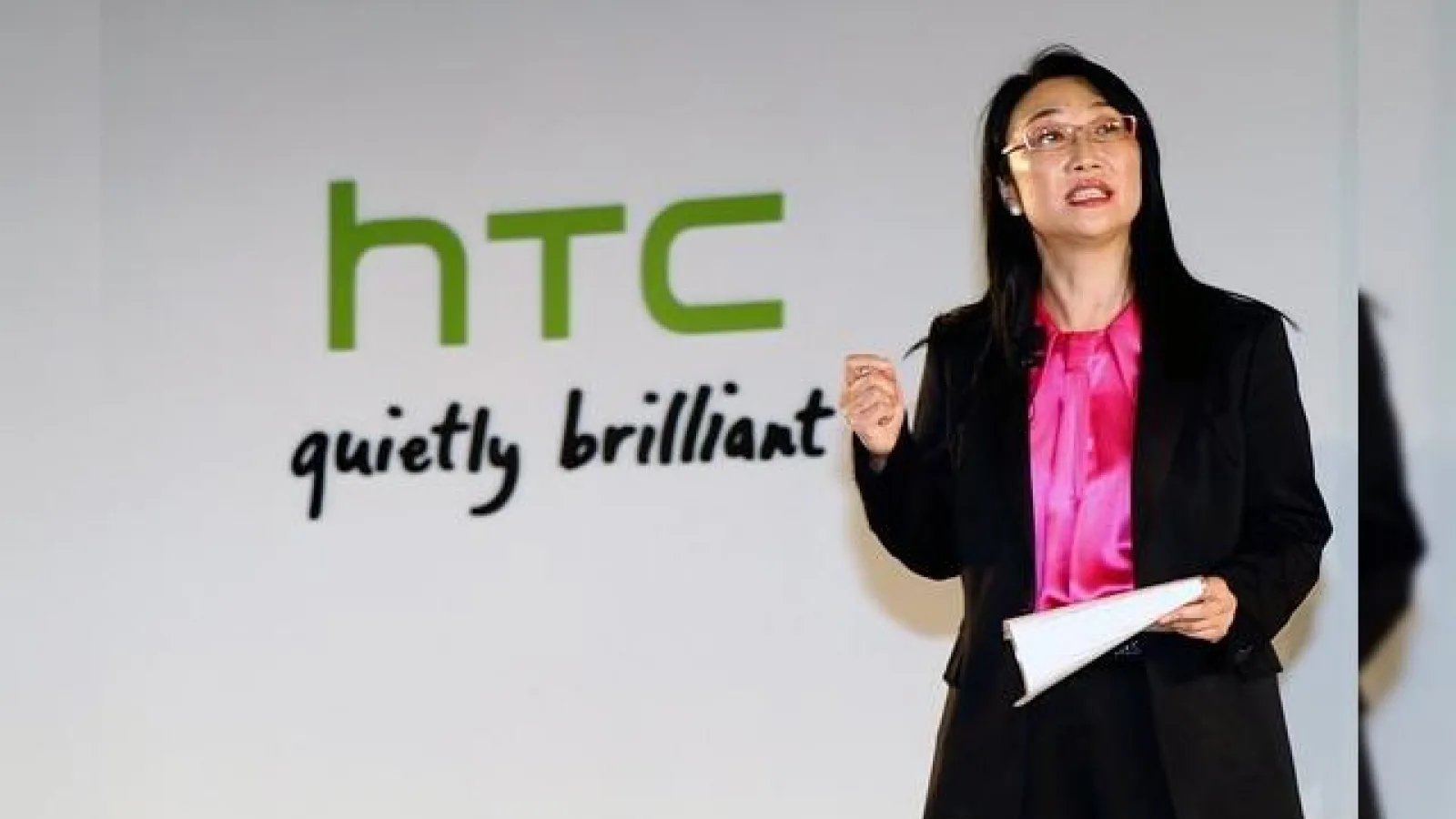 Cher Wang este noul CEO al companiei taiwaneze HTC; Peter Chou primește o nouă funcție