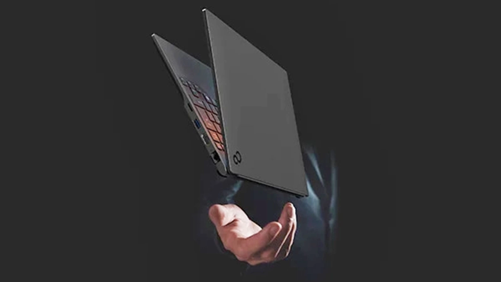 Fujitsu trăiește și lansează Zero Lifebook WU5/J3 - cel mai ușor laptop de 14 inch din lume, având carcasă din fibră de carbon