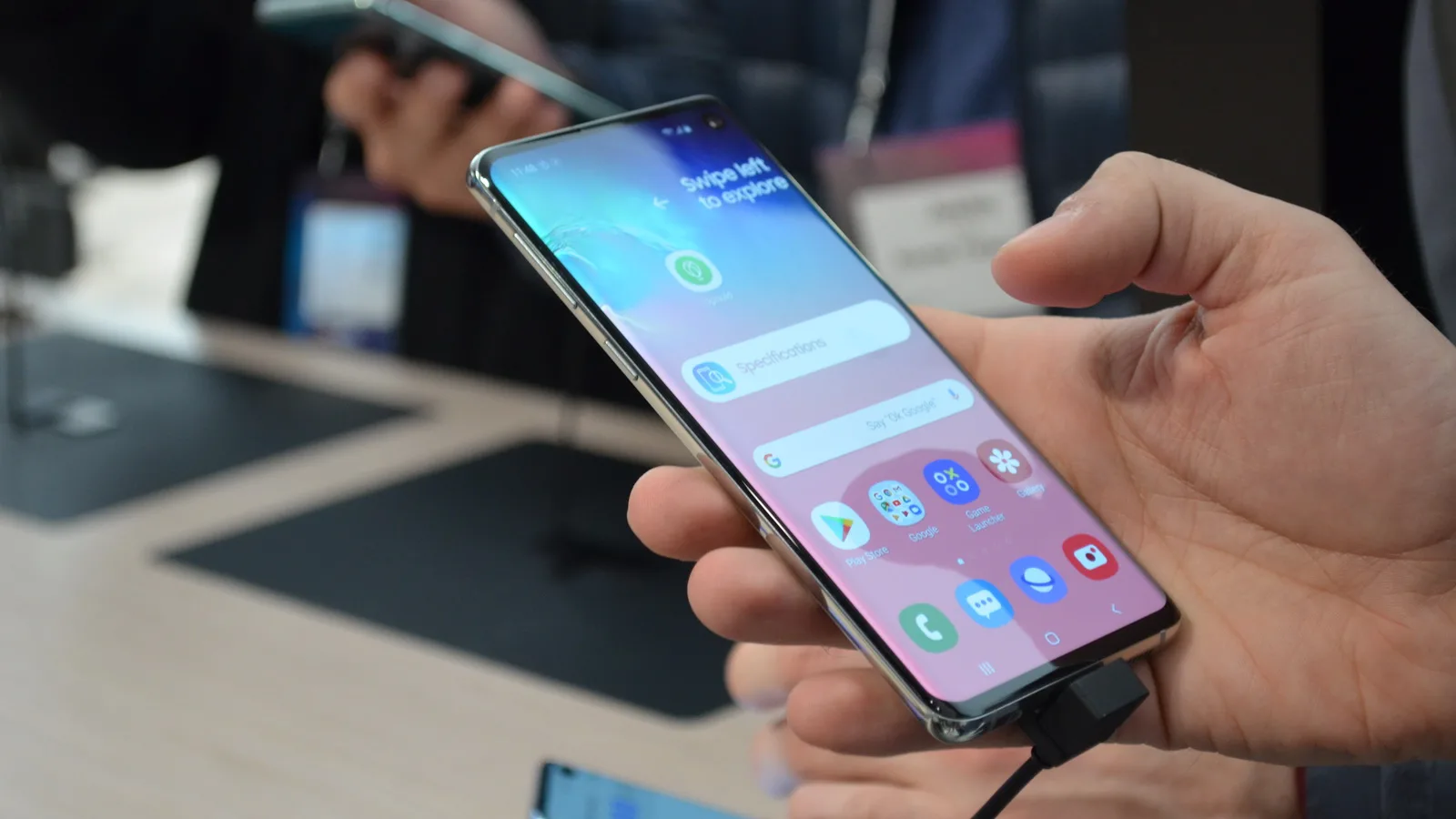 Telefonul de legendă, Samsung Galaxy S10, din nou pe rafturi - acum în stoc la un retailer local