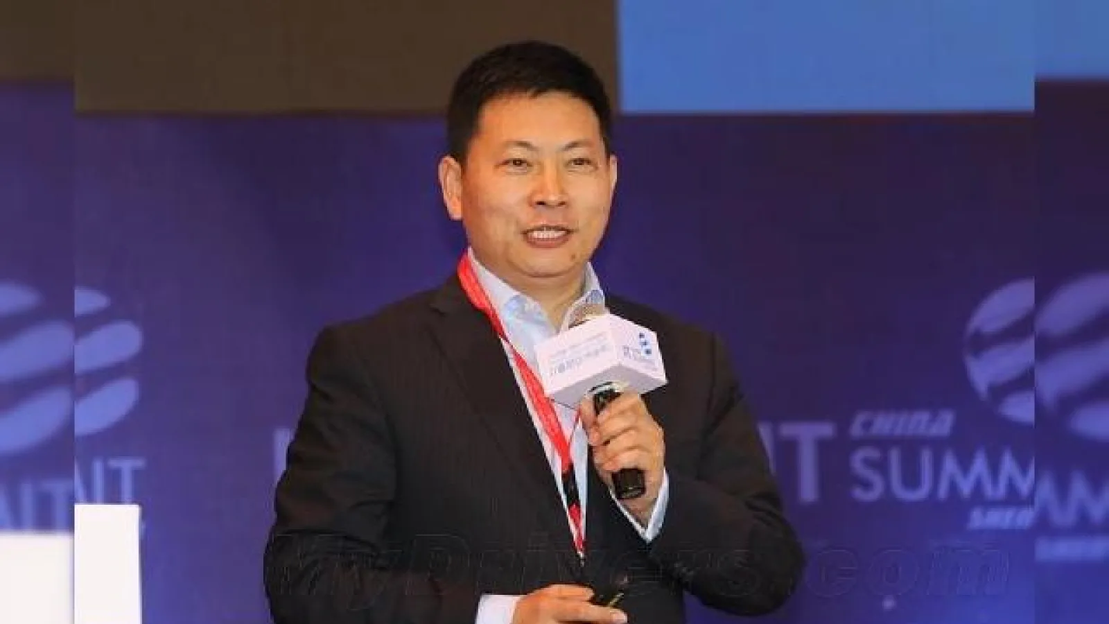 Huawei confirma câteva dintre dotările lui P8 şi existenţa unui viitor model Mate