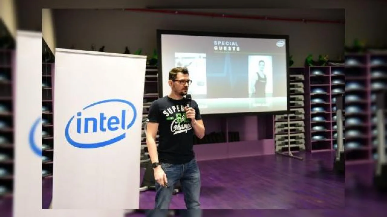 Intel anunță extinderea portofoliului de produse; căștile biometrice SMS Audio BioSport și ceasul inteligent Basis Peak acum disponibile pe plan local