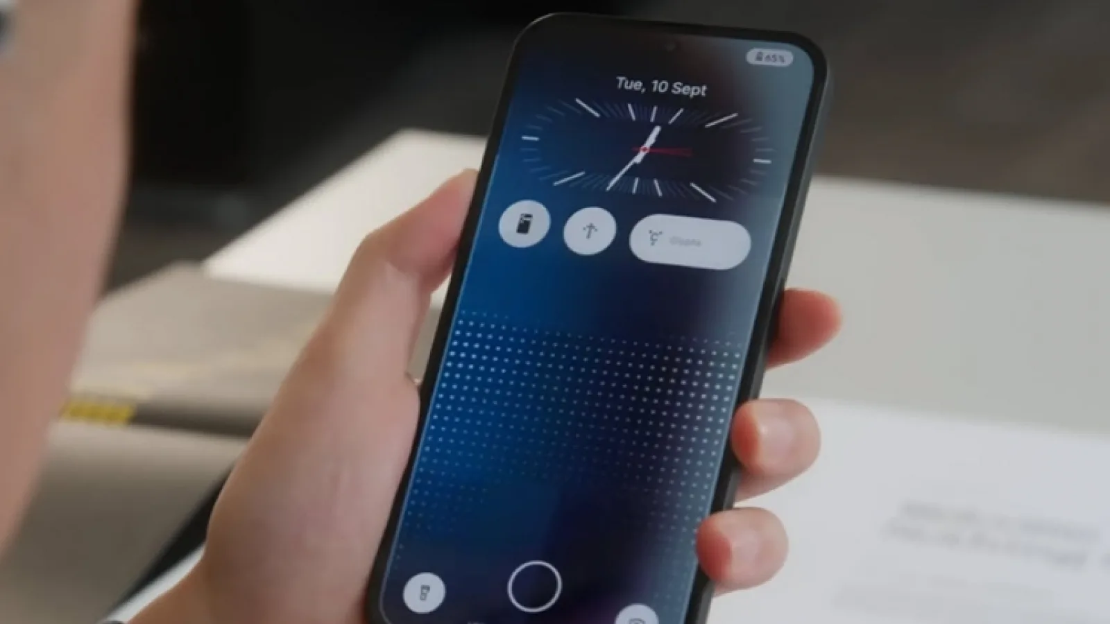 Nothing ar putea lansa un sistem de operare bazat pe AI; Nothing OS va concura cu Android şi iOS