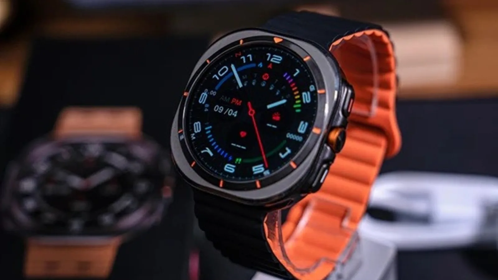 DT Watch Ultra promite multe la bani puțini, smartwatch cu design Ultra, autonomie mare și extra accesorii cu 95% reducere